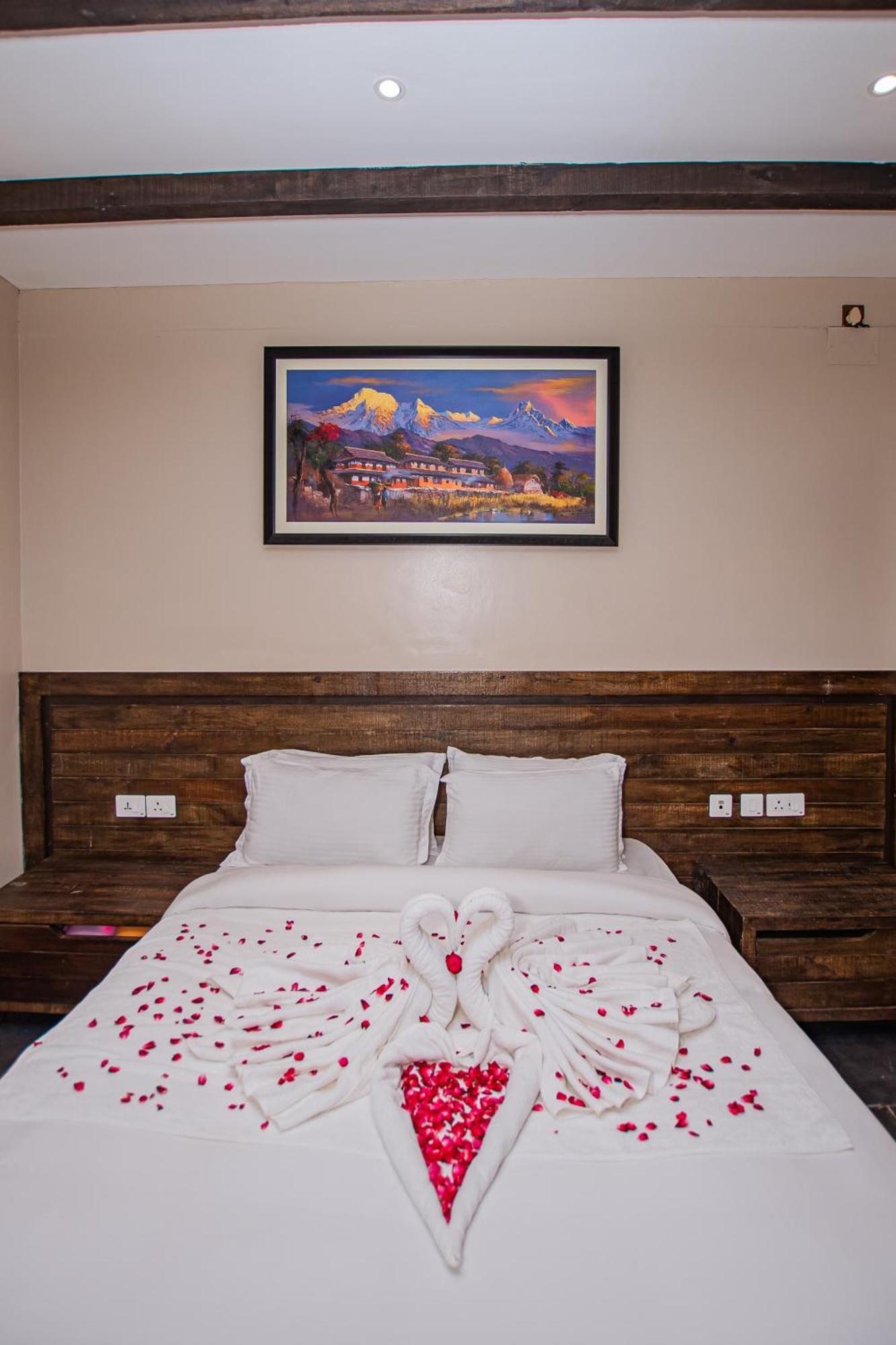 Hotel Raniban Retreat Pokhara Esterno foto