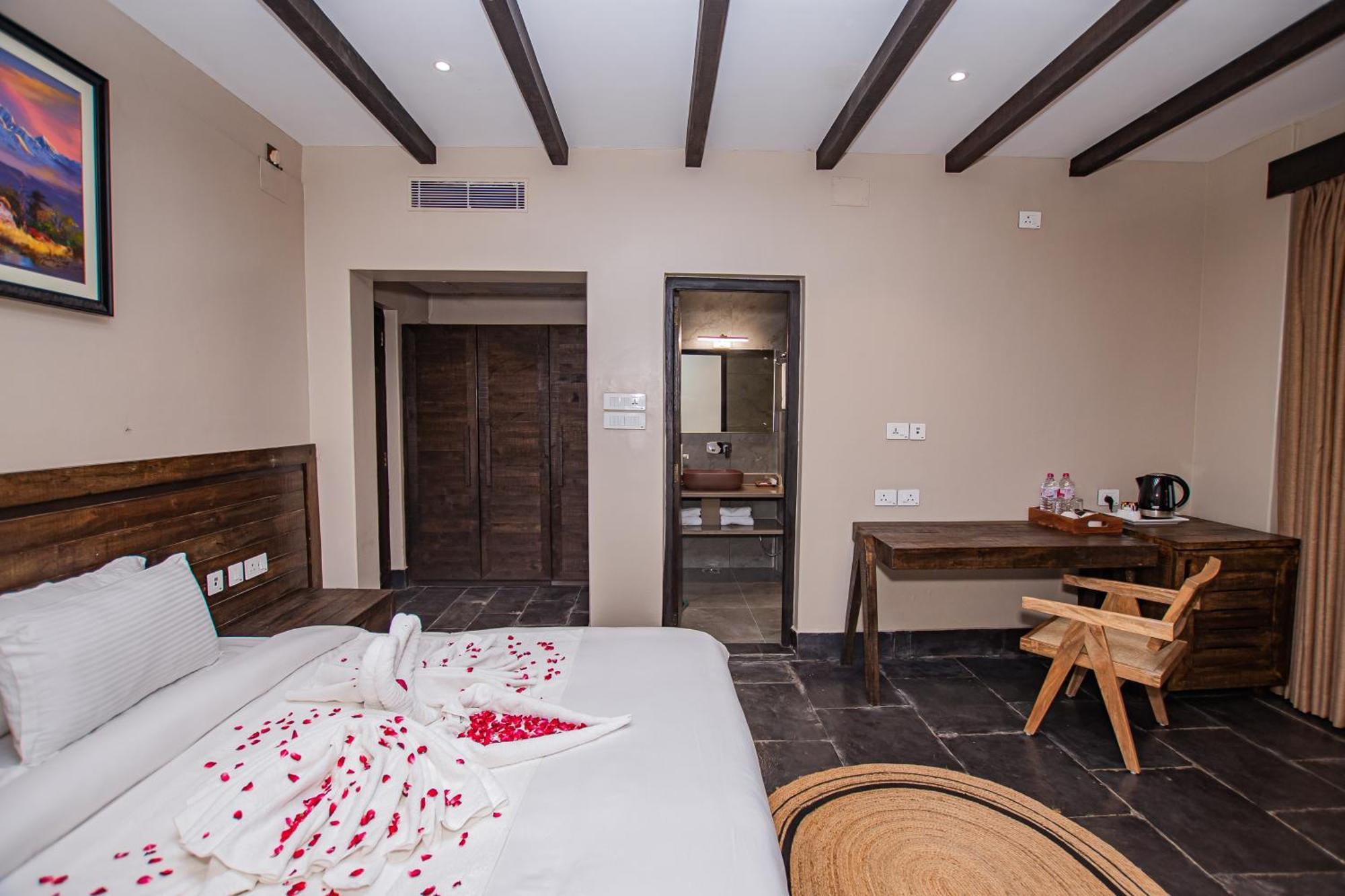Hotel Raniban Retreat Pokhara Esterno foto