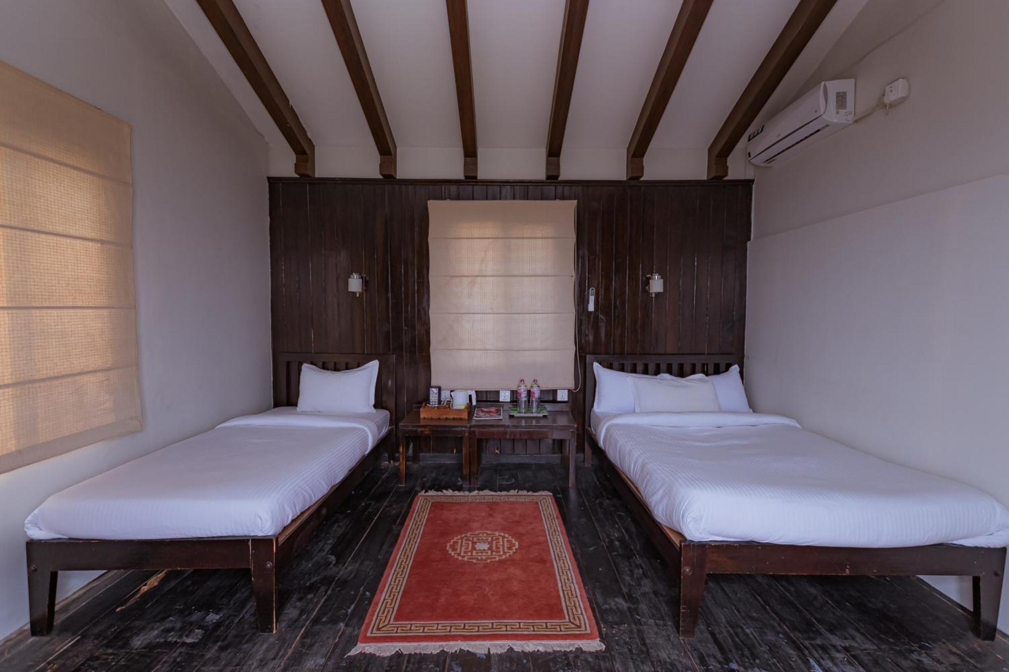 Hotel Raniban Retreat Pokhara Esterno foto